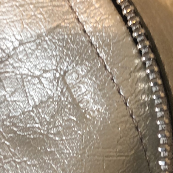 CHLOE Eclipse Oversized Ivory Silver Gold Tote Shoulder Bag Exterior Zip Pockets - Picture 14 of 17